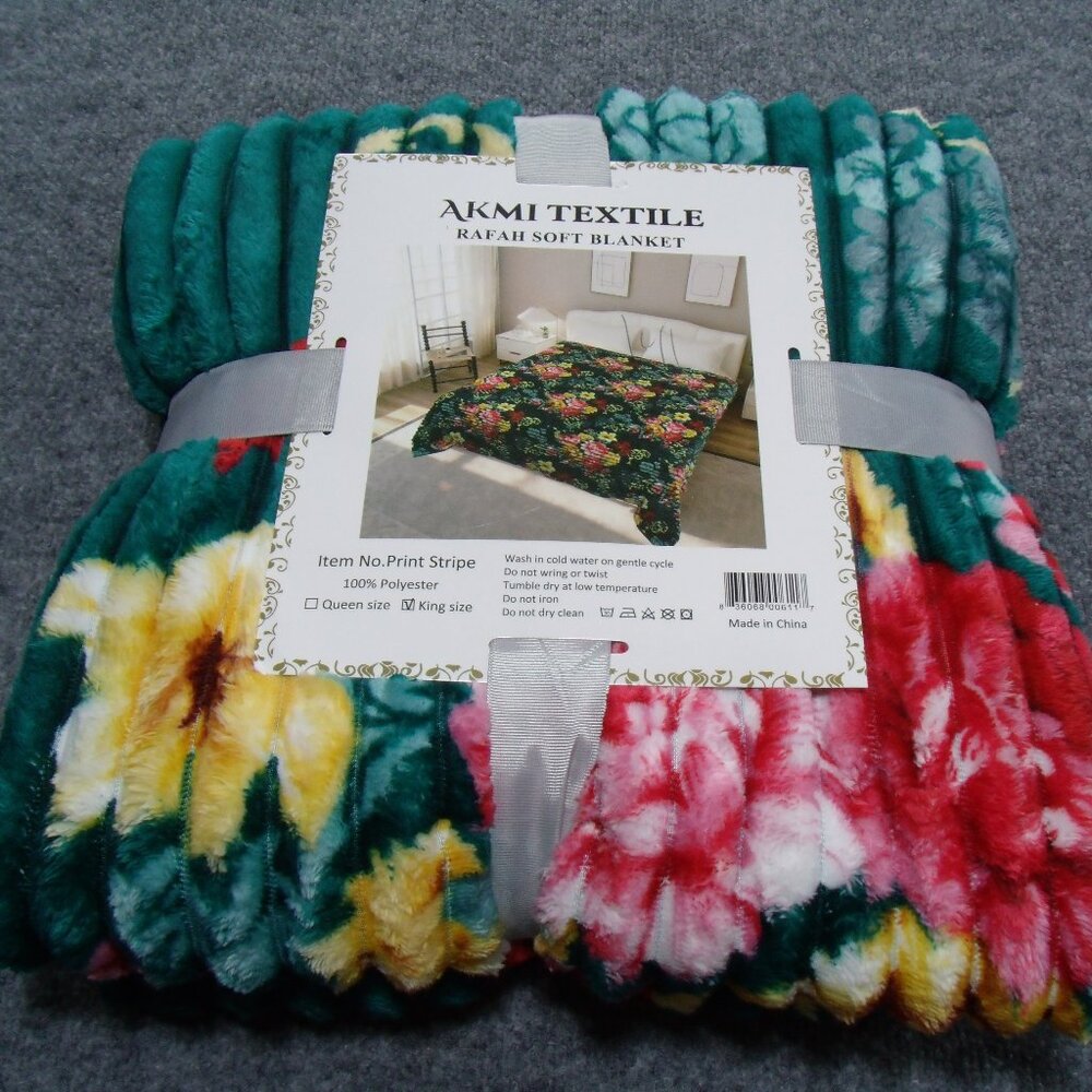 AKMI Textile Rafah soft blanket King size  multi colors  Flower design